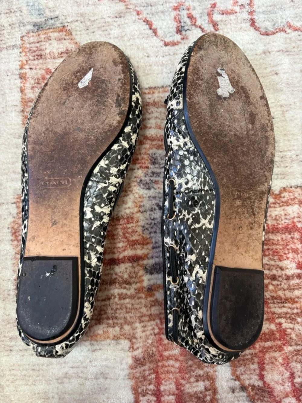 Coach Shoes Snakeskin Print‎ Black White Leather Malika Tassel Flats Loafers 6B